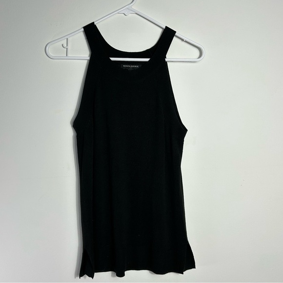 Banana Republic Black Textured Crew-Neck Sweater Tank, Size Small - Picture 1 of 8
